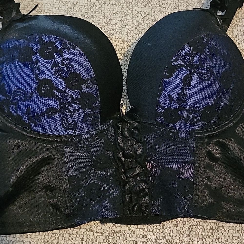 Beautiful Bra   - Picture 4 of 7
